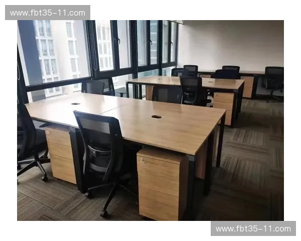 二手办公家具市场焕新潮助力企业低碳高效办公新选择 二手办公家具市场焕新潮助力企业低碳高效办公新选择