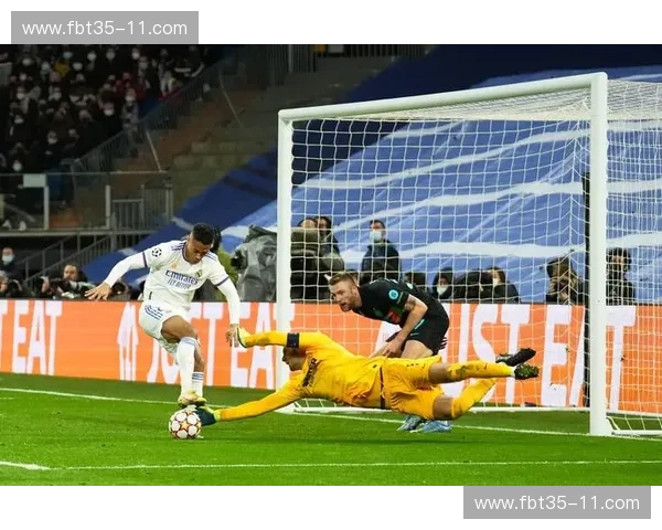 2014年欧洲冠军联赛完整赛程回顾与精彩瞬间分析